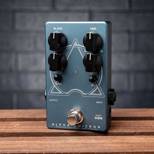 ベース Darkglass ALPHA OMICRON Alpha Omicron – Darkglass