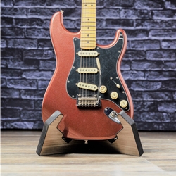 Fender Deluxe Roadhouse Stratocaster®, Maple Fingerboard, Classic Copper