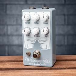Earthquaker Devices Bit Commander Octave Synth V2 Effects Pedal